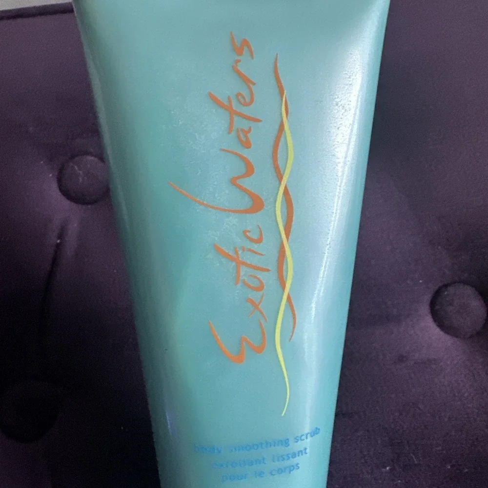 Avon Exotic‎ Waters Body Smoothing Scrub 6.7oz. * NEW *